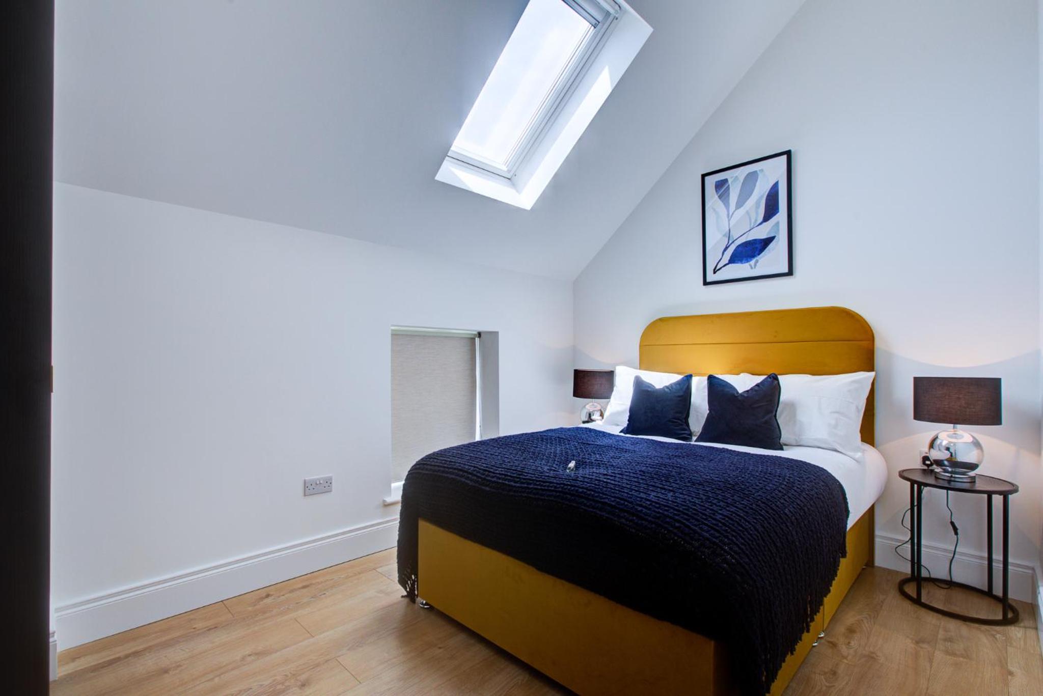 Hybrid Resi - London, New Malden near Richmond - Wimbledon view 3