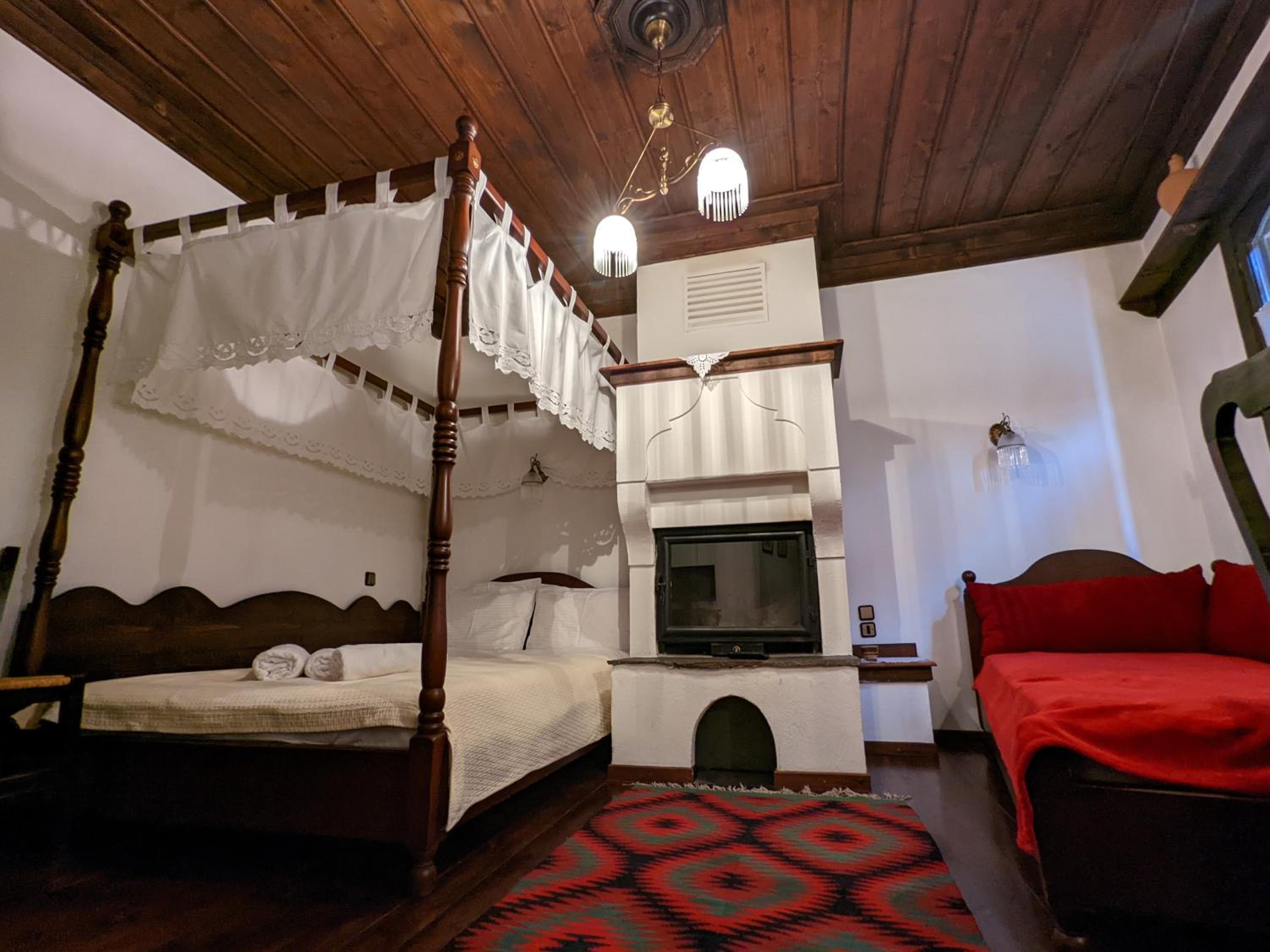 Traditional Guesthouse Lanari