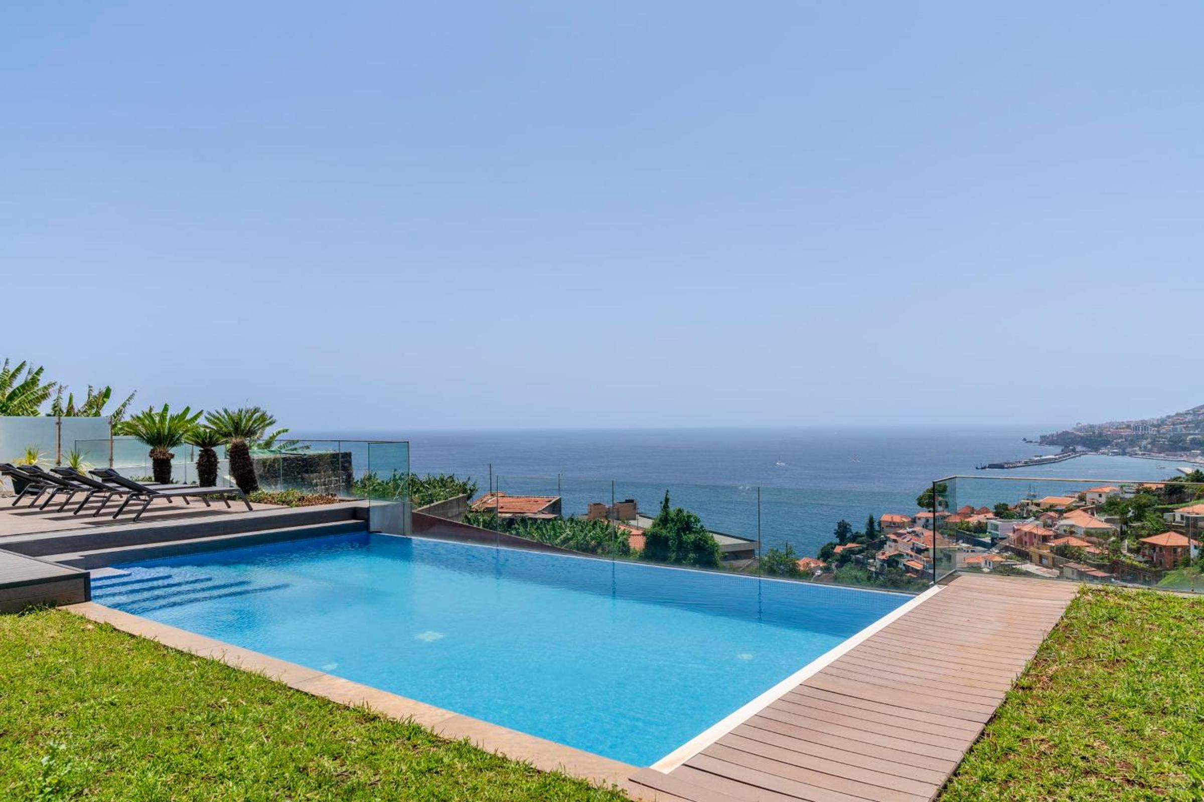 Vila Lazareto by An Island Apart