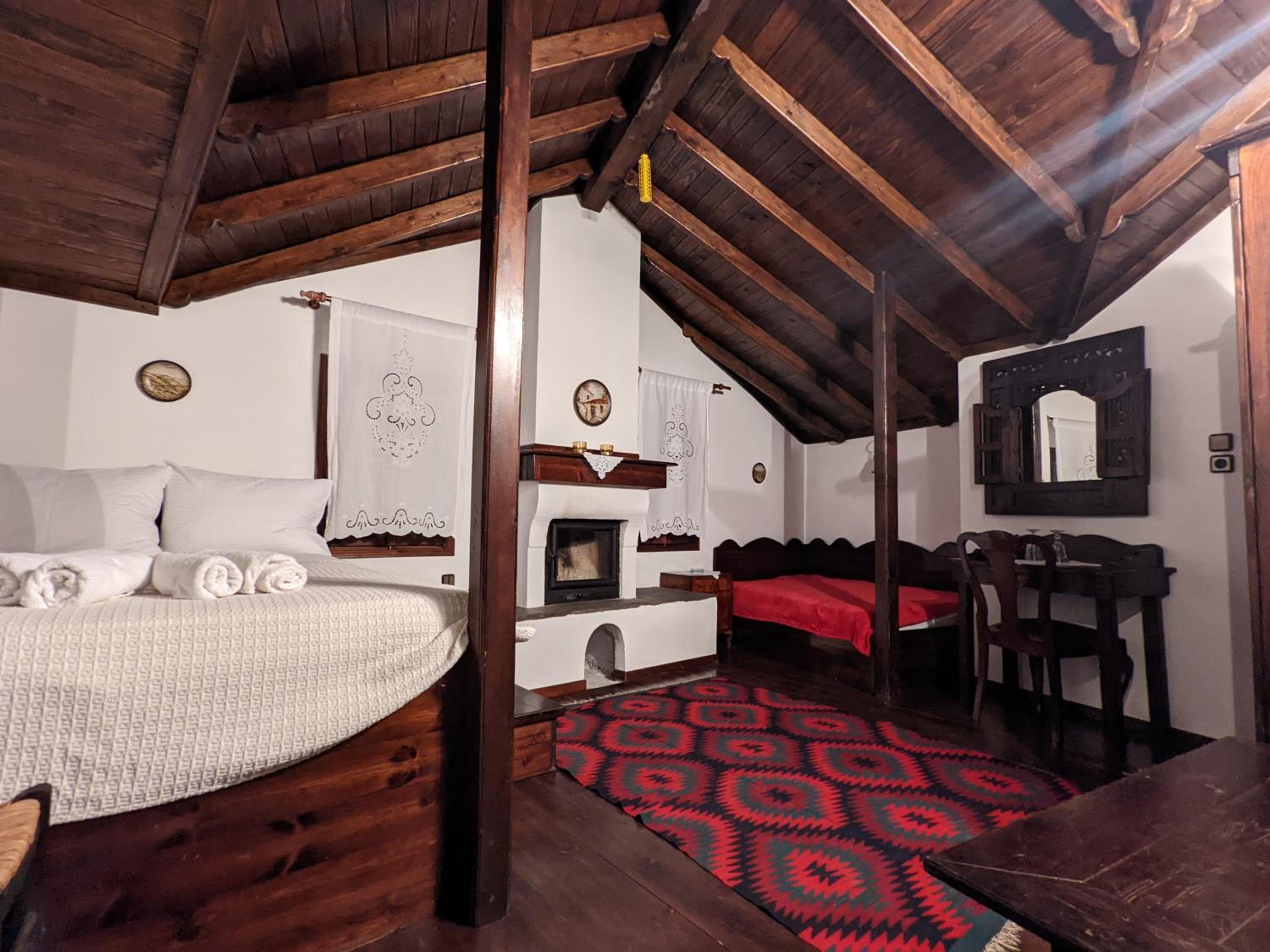 Traditional Guesthouse Lanari
