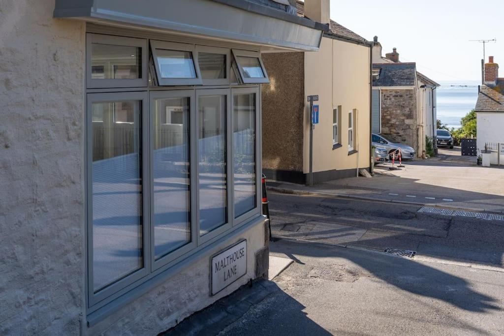 Stunning new 1 bed apartment in Marazion. view 5