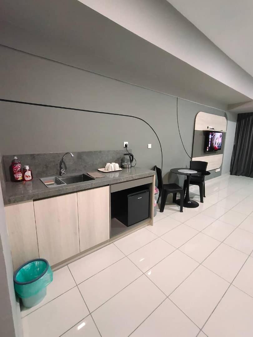 We Stay Studio Room Aeropod Near Airport,KKCity,TgAru Beach-6Pax photo 5