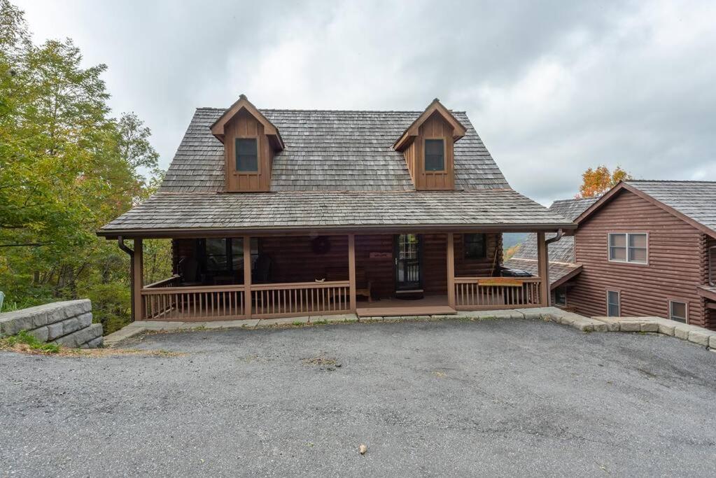 Firefly Cabin! Hot Tub, Sauna, near Ski Resort view 5