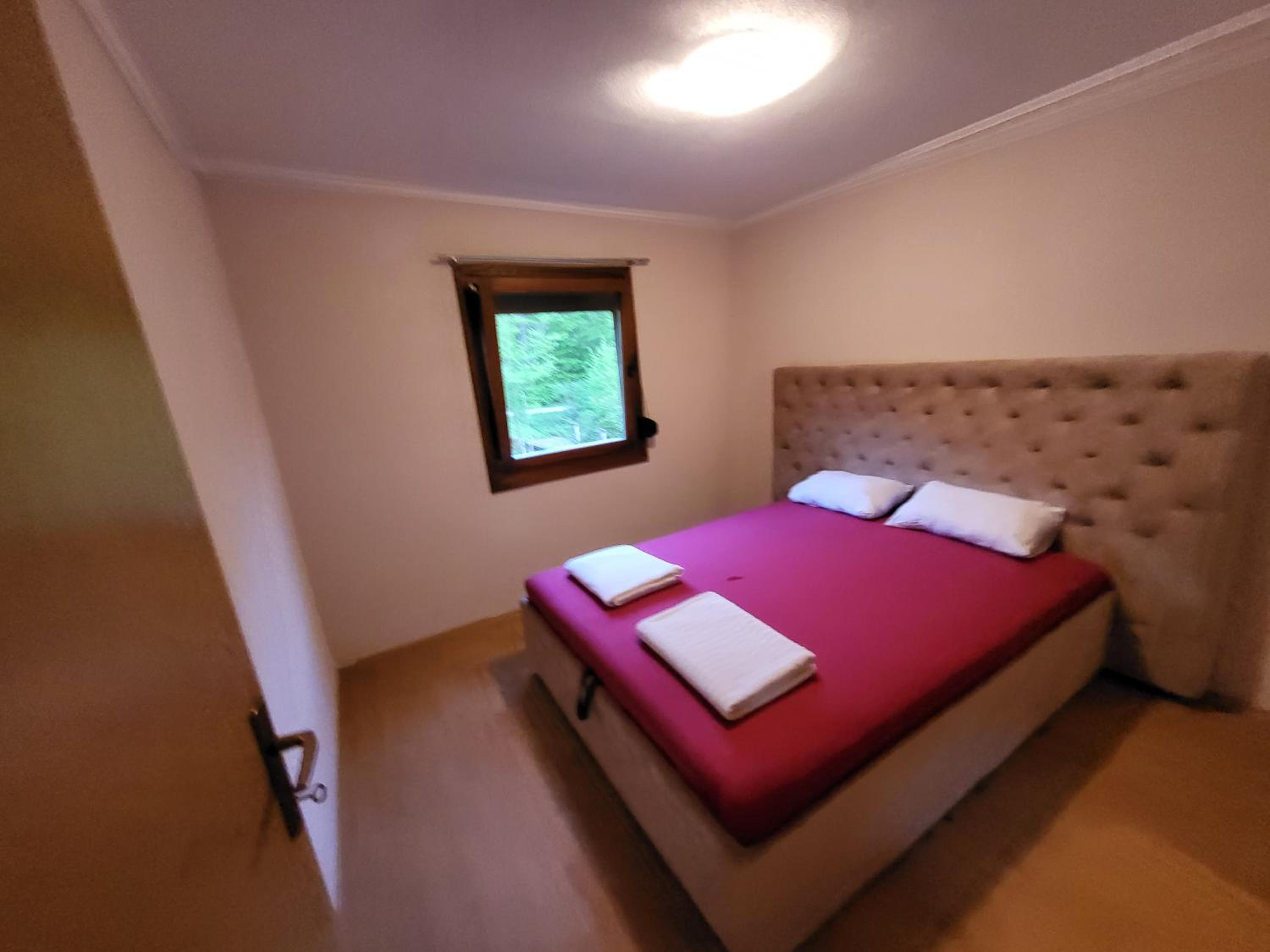 Holiday home with private pool ''Lux Banja Luka''