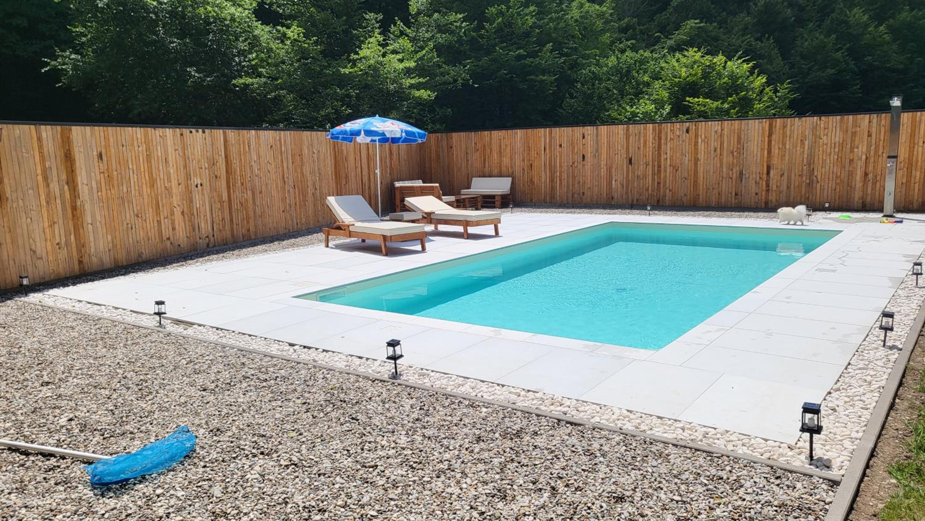 Holiday home with private pool ''Lux Banja Luka''
