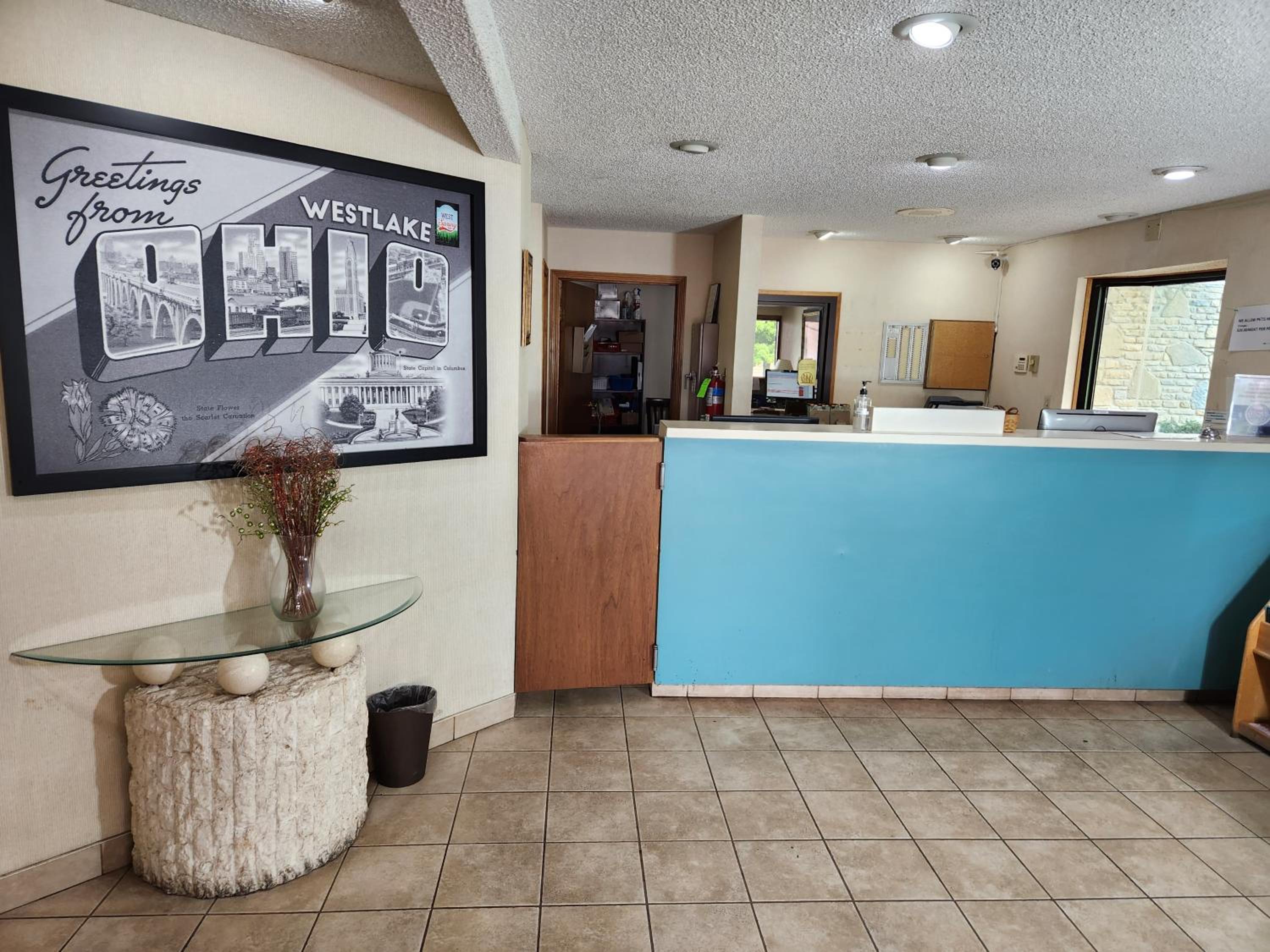 Hotel WestSpring Inn - Westlake Cleveland - Image 1