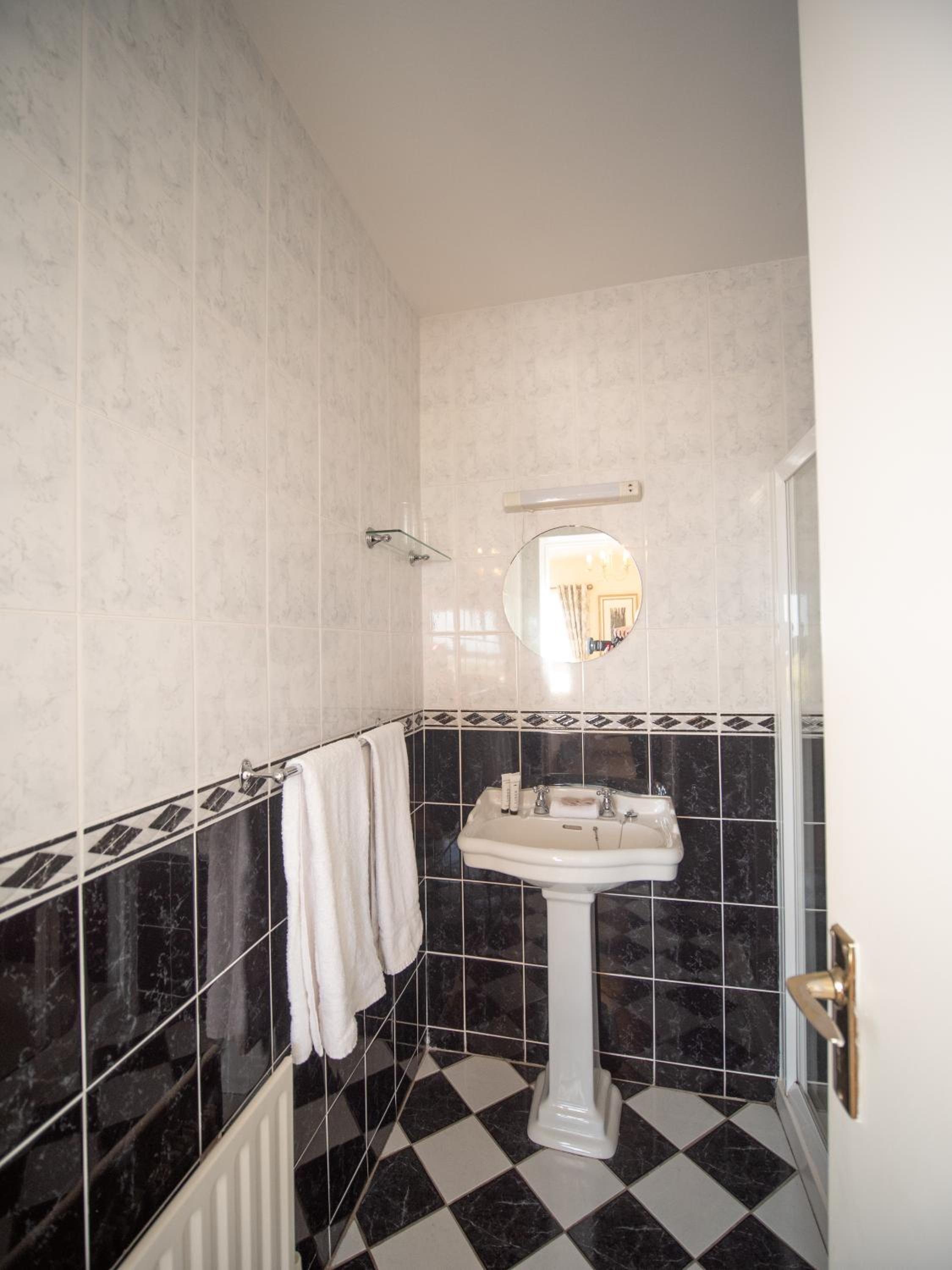 Ceol Na Mara House and Self Catering