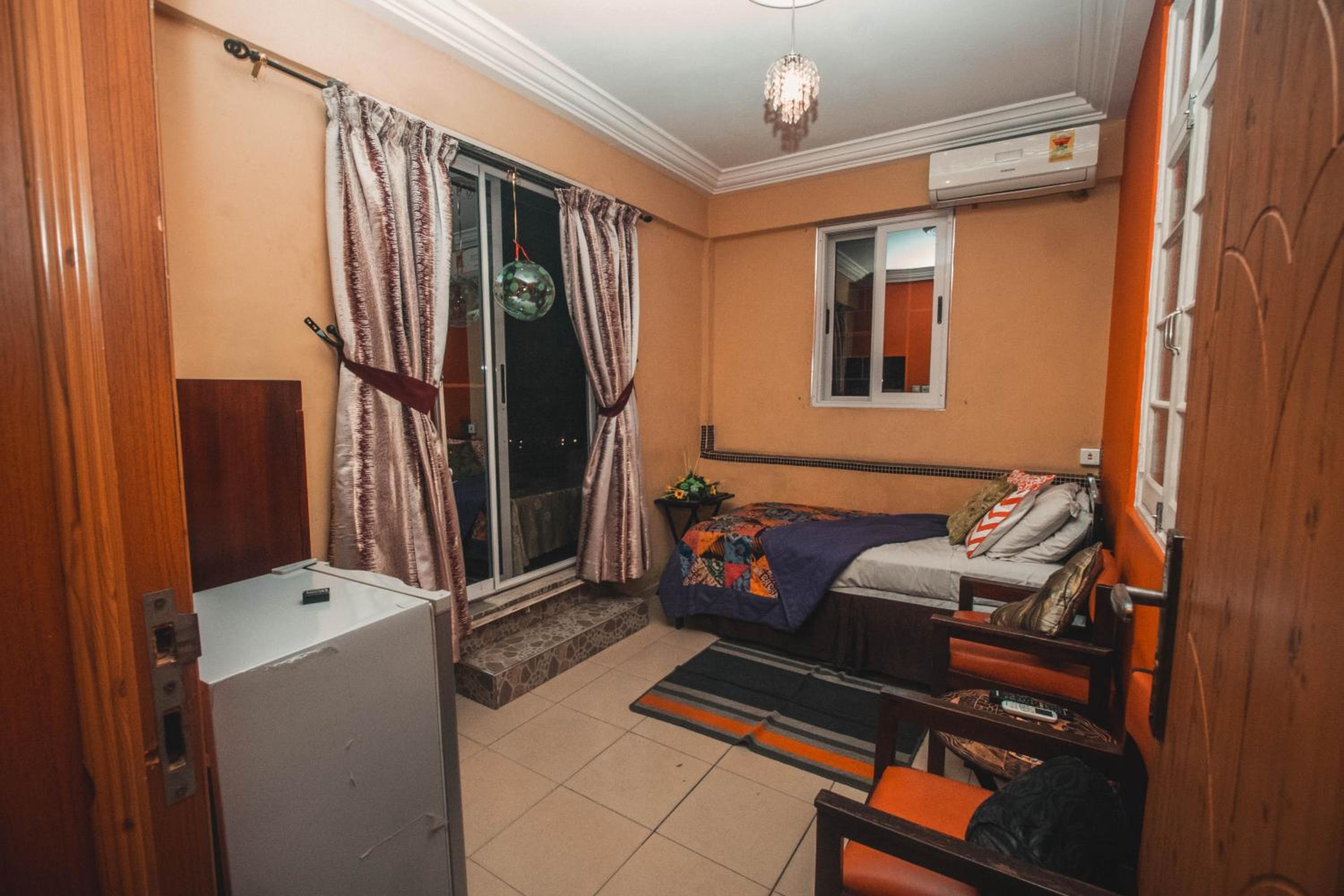 hotel room
