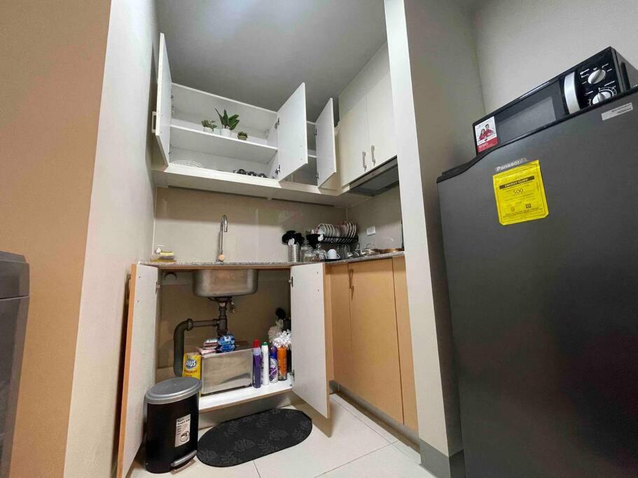 Luxe 1BR w/ Balcony @ Uptown Parksuites photo 3