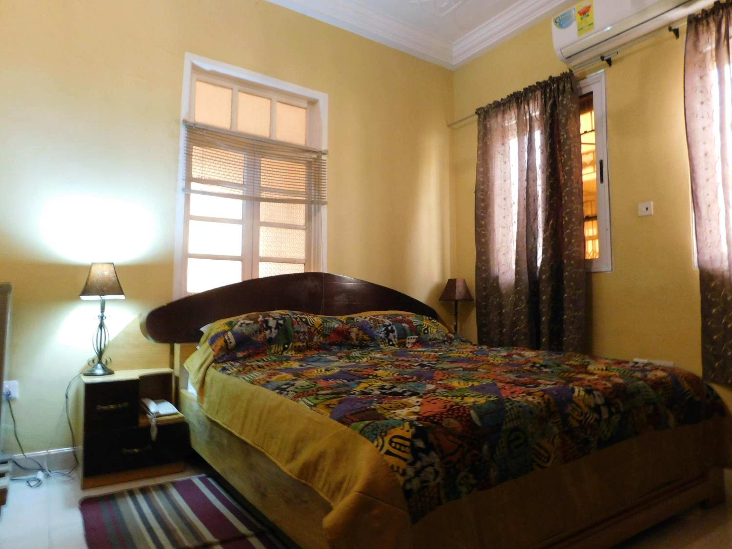 Jesiwa B's Little Palace