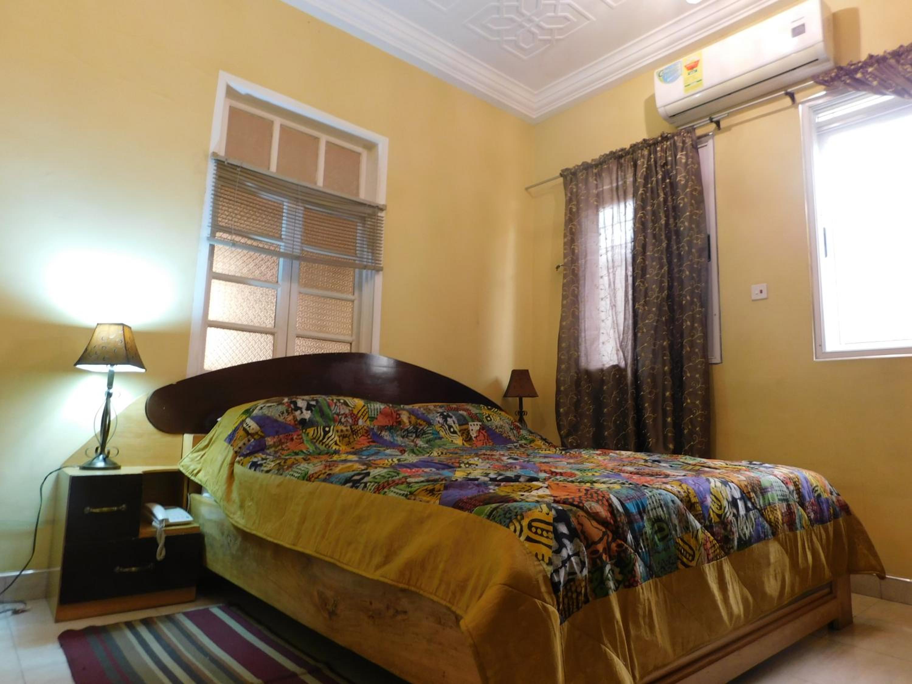 Jesiwa B's Little Palace