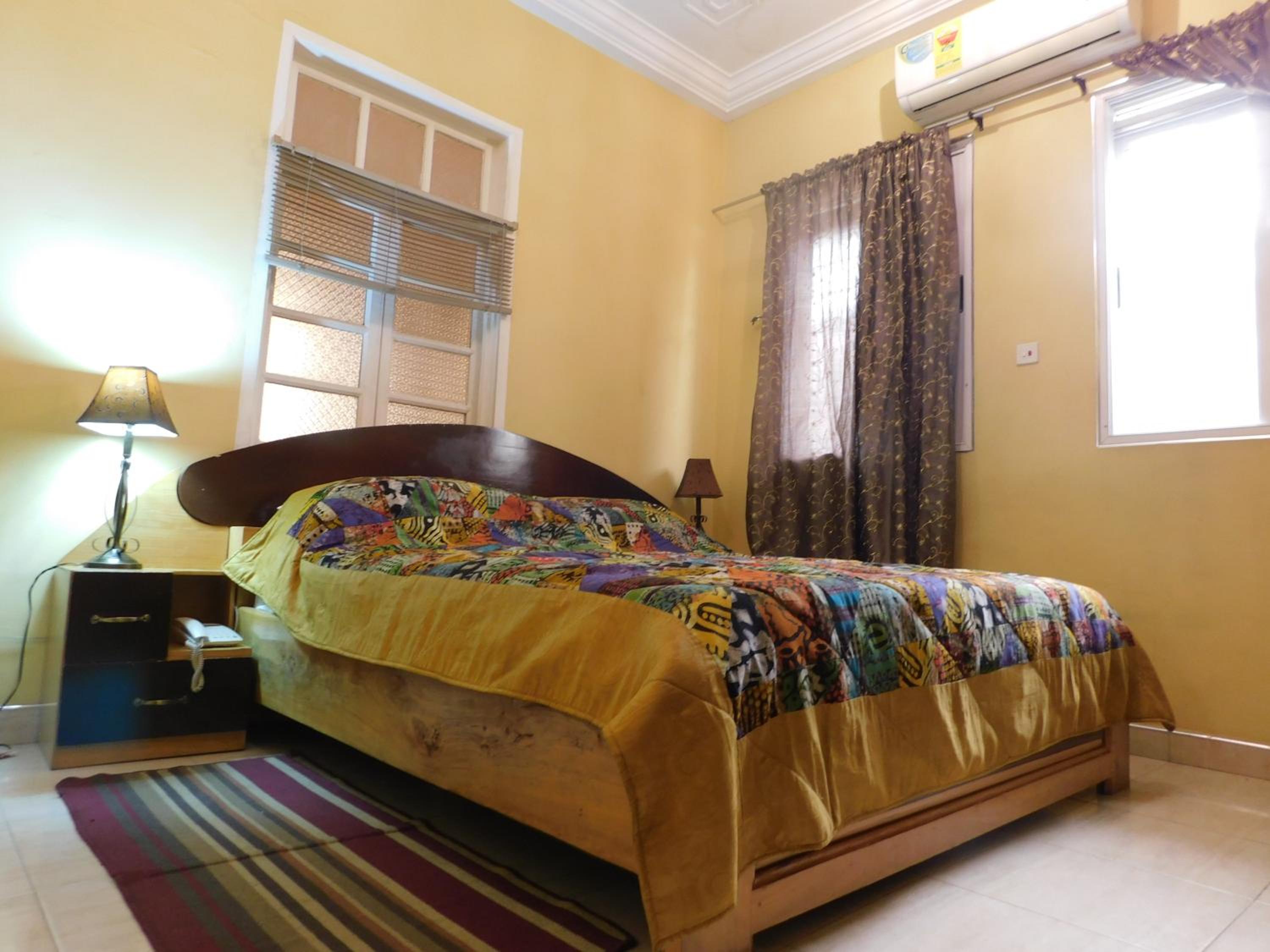 Jesiwa B's Little Palace