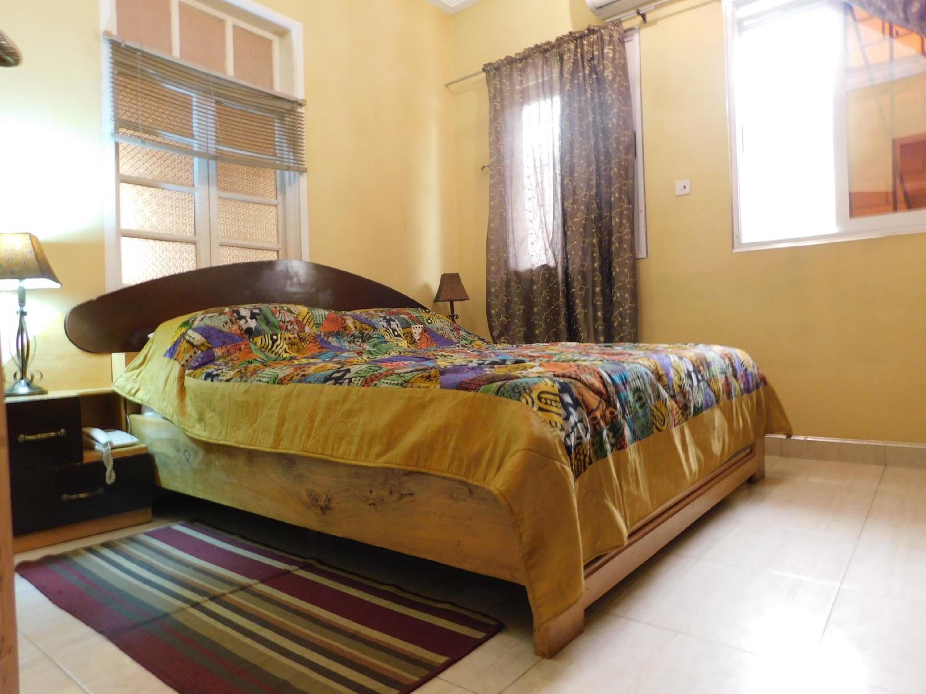 Jesiwa B's Little Palace