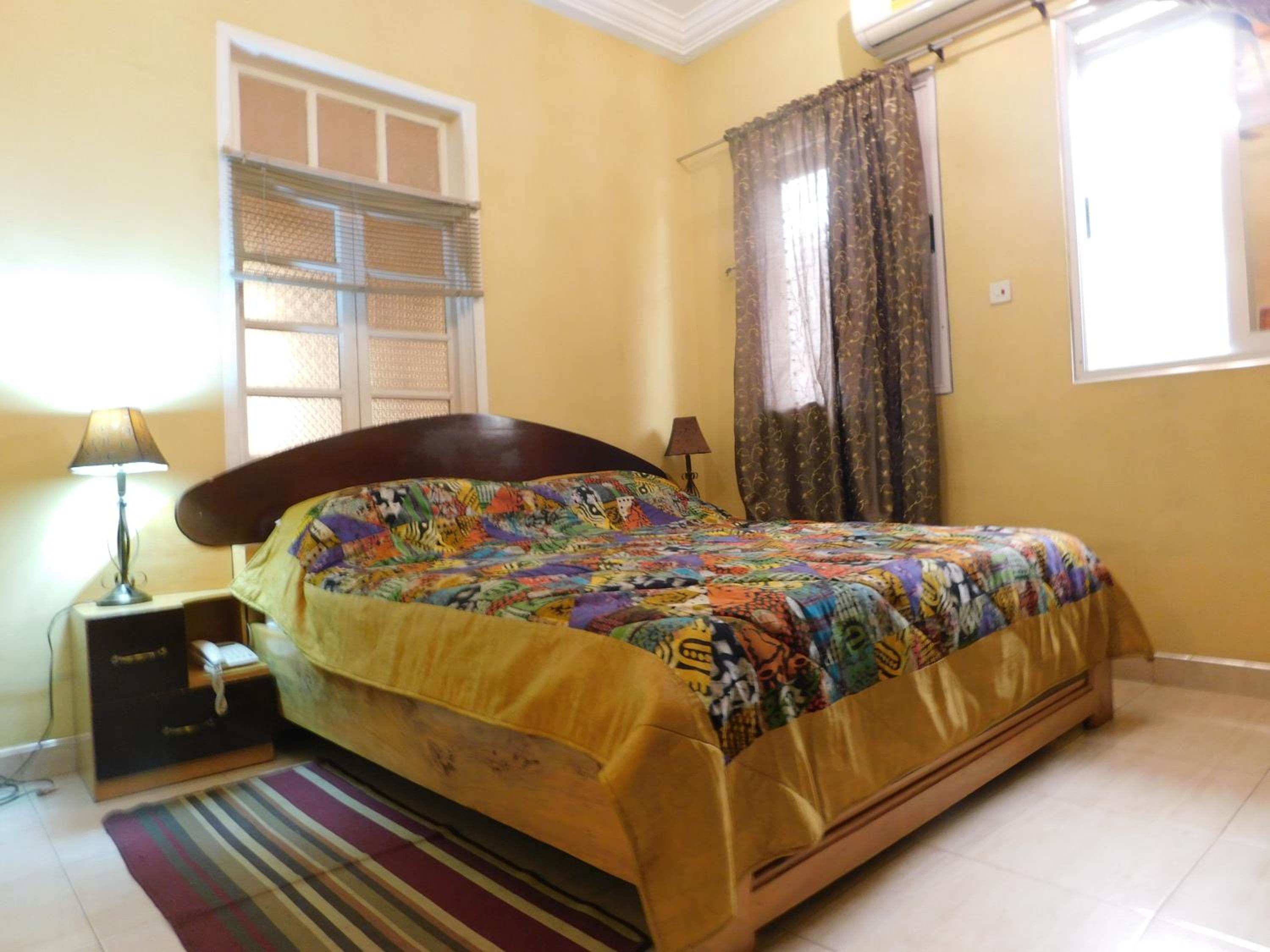 Jesiwa B's Little Palace