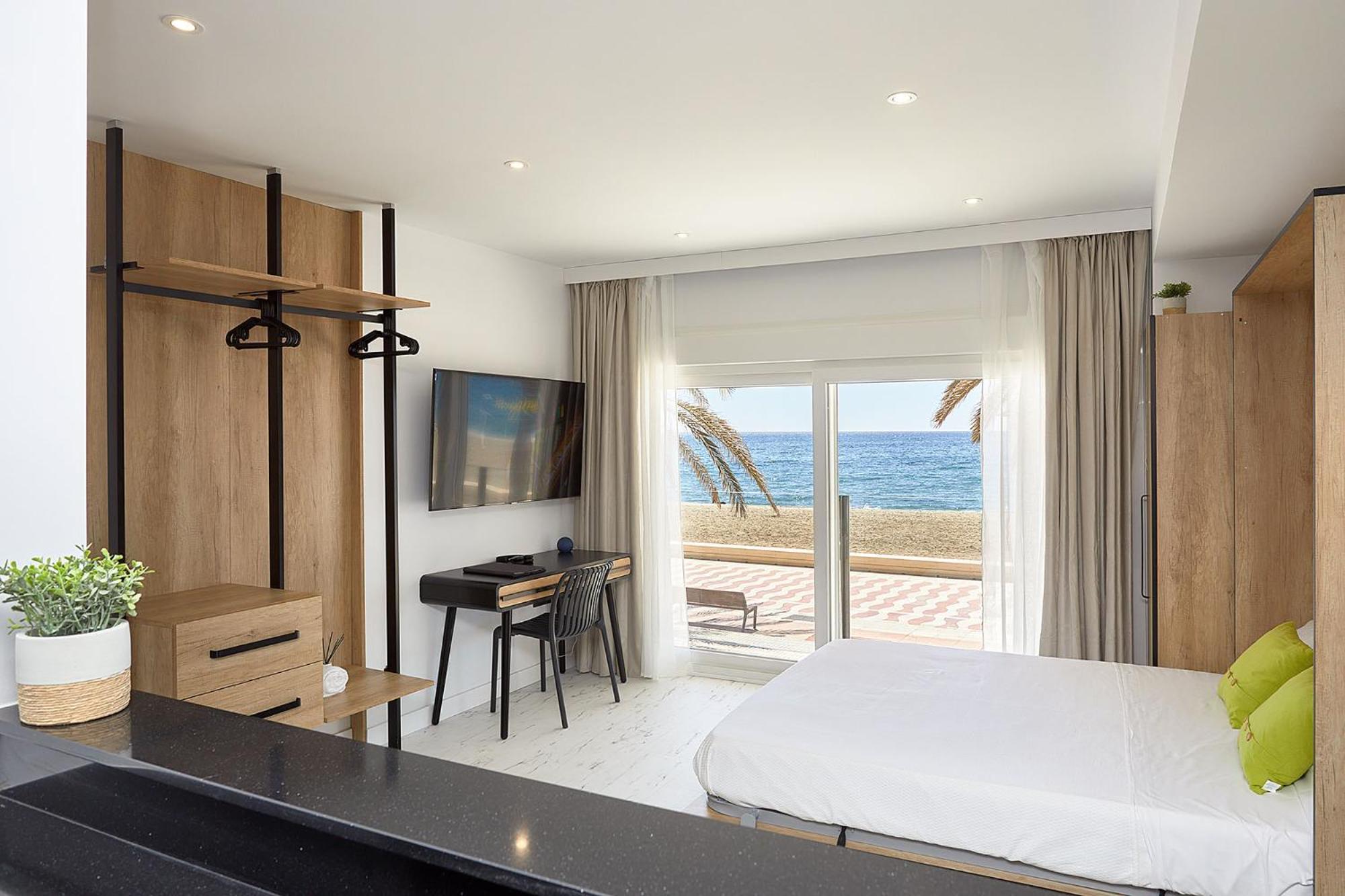 Apartaments Paseo Marítimo by Expoholidays