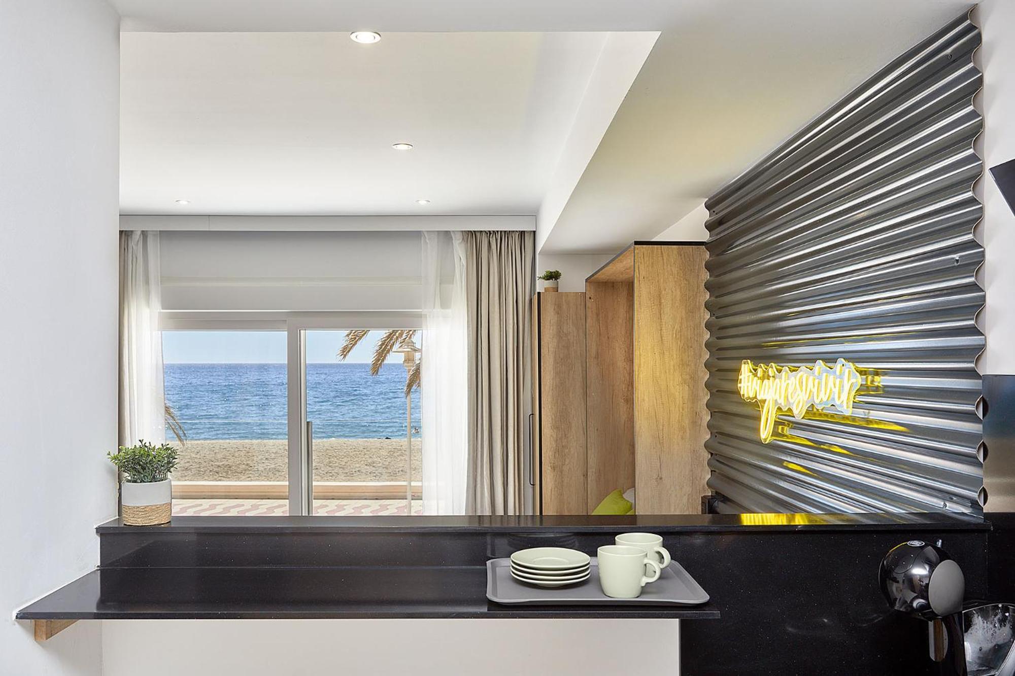 Apartaments Paseo Marítimo by Expoholidays