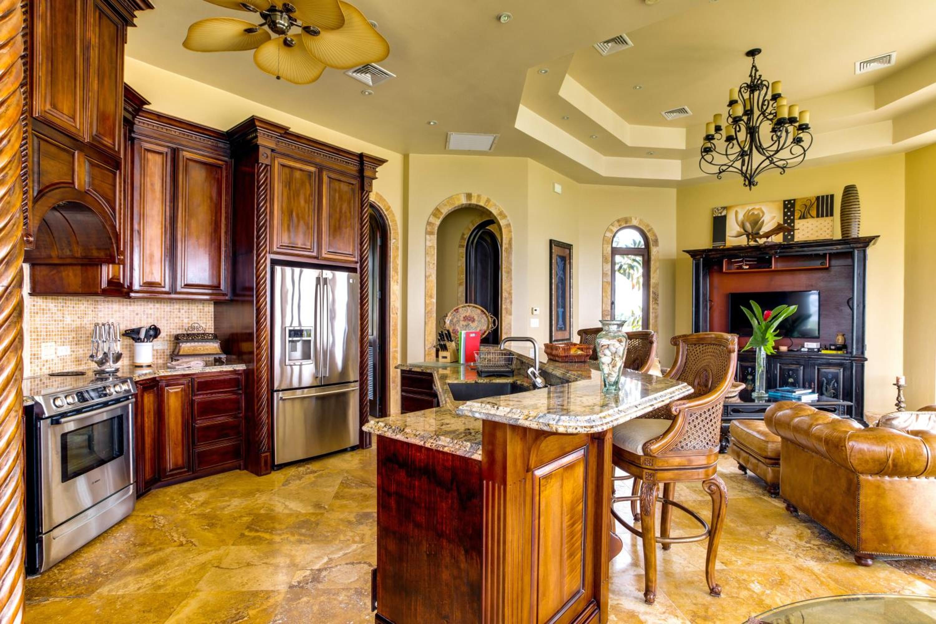 Villa Castello- Water Views & Resort Amenities