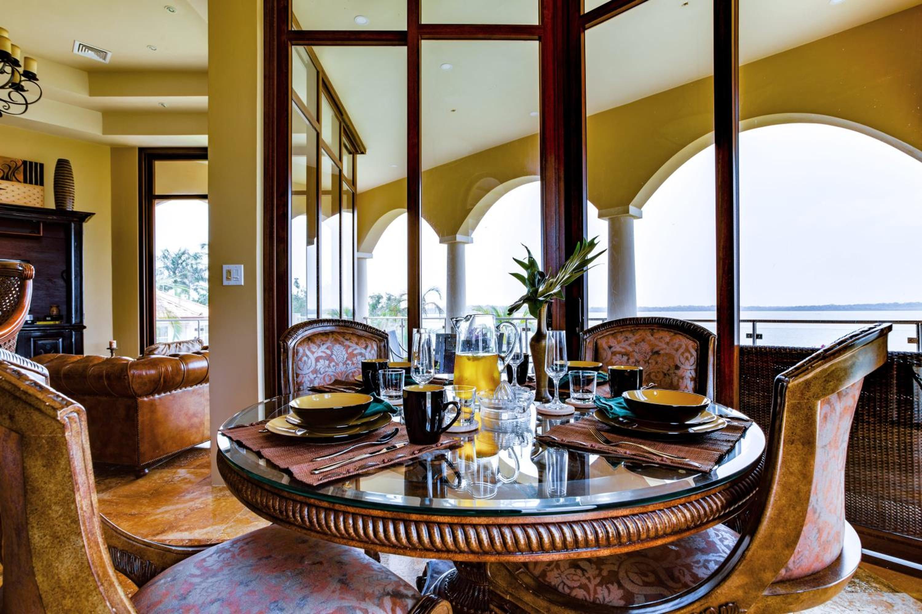 Villa Castello- Water Views & Resort Amenities