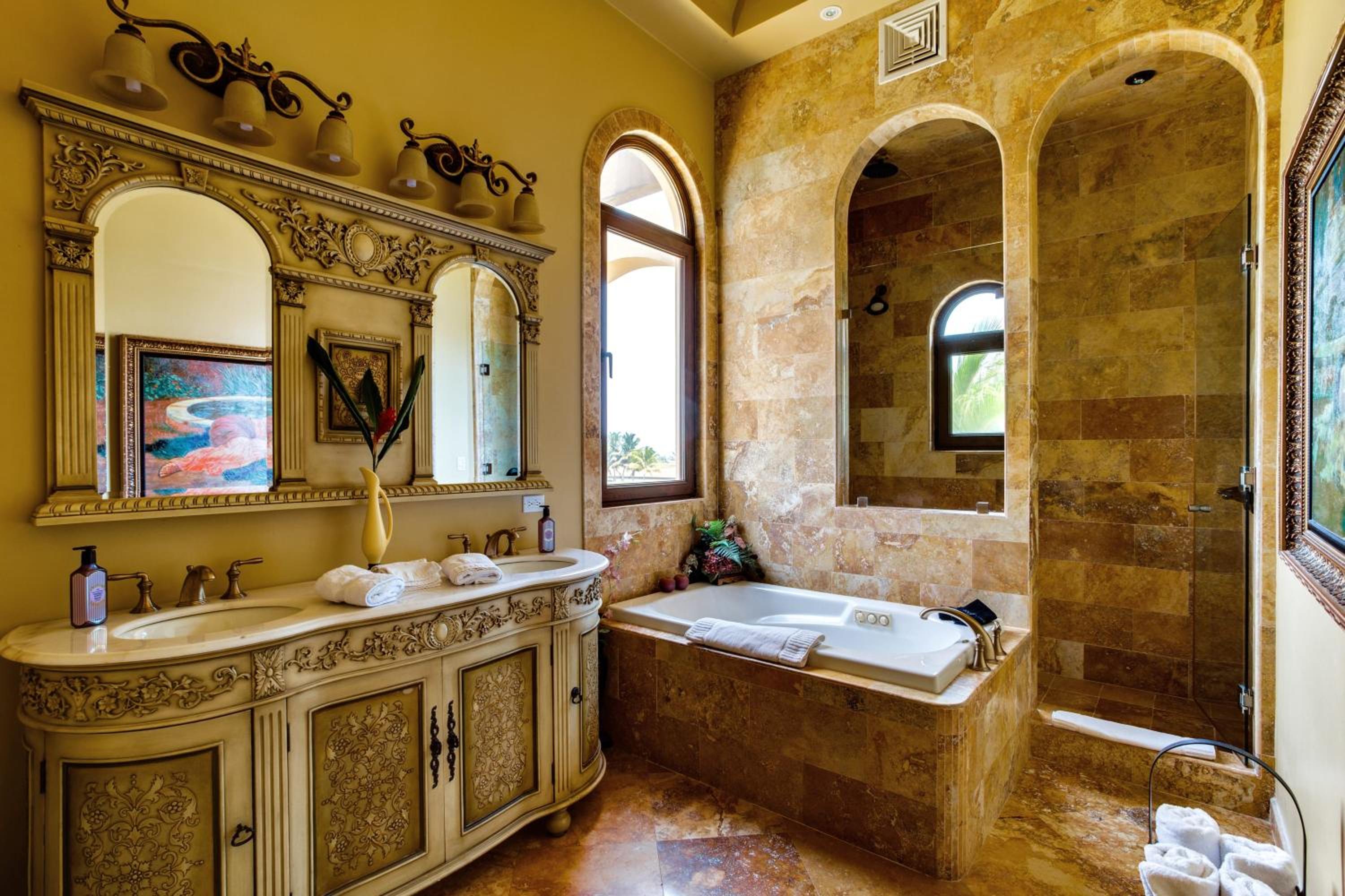 Villa Castello- Water Views & Resort Amenities