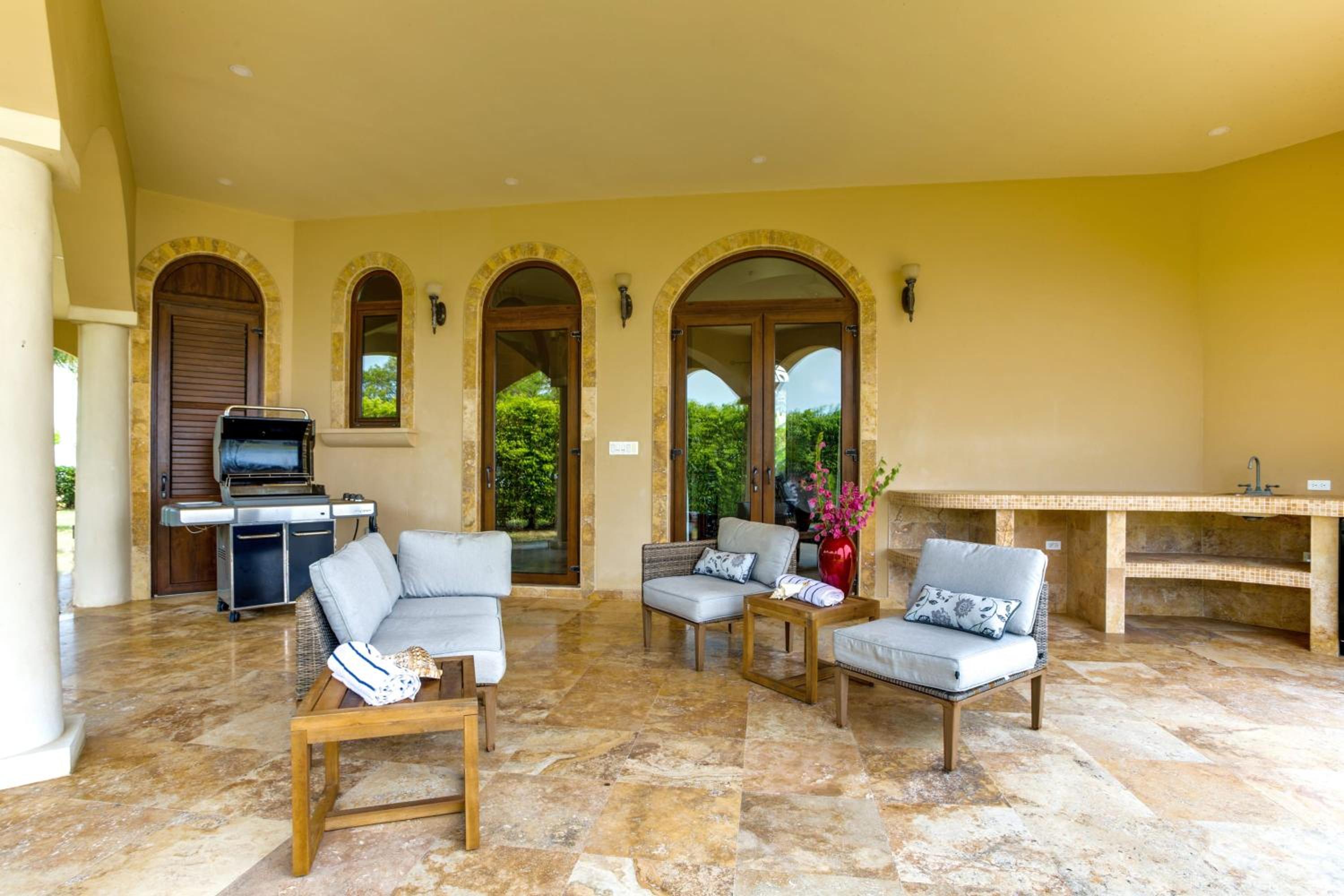 Villa Castello- Water Views & Resort Amenities
