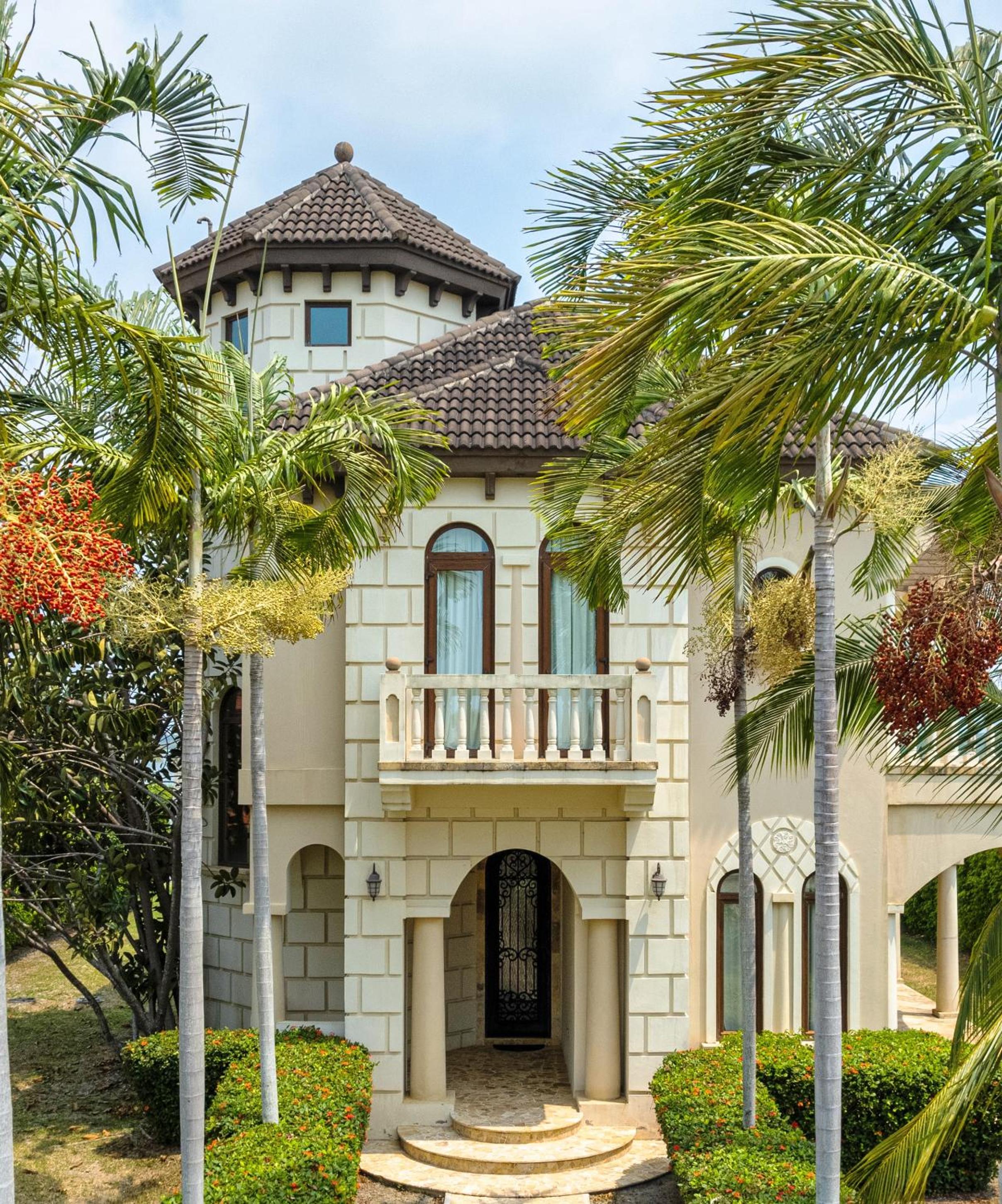 Villa Castello- Water Views & Resort Amenities