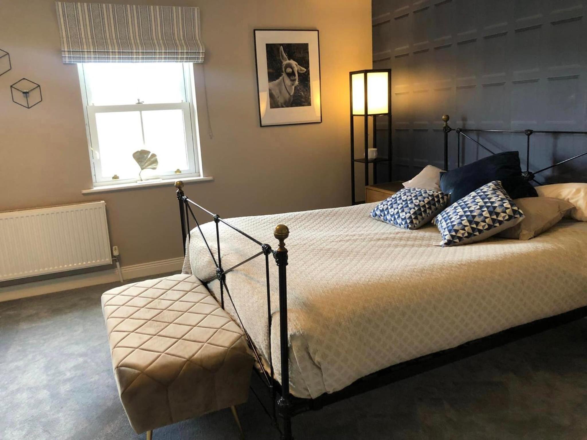 Boutique En-Suite Bedroom Cork view 4
