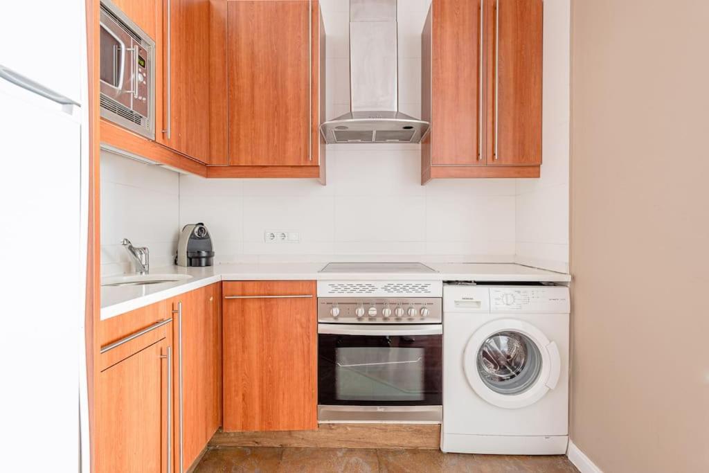 Bright apartment in Gran Vía with balconies INF2Iz3 view 4