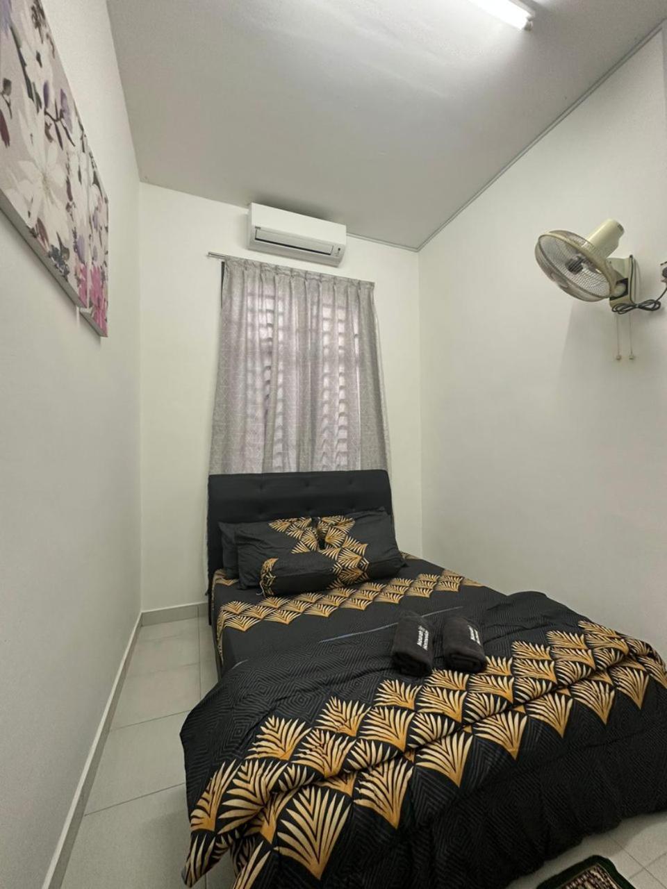 Naurah Homestay Kulai Mslim Only photo 7