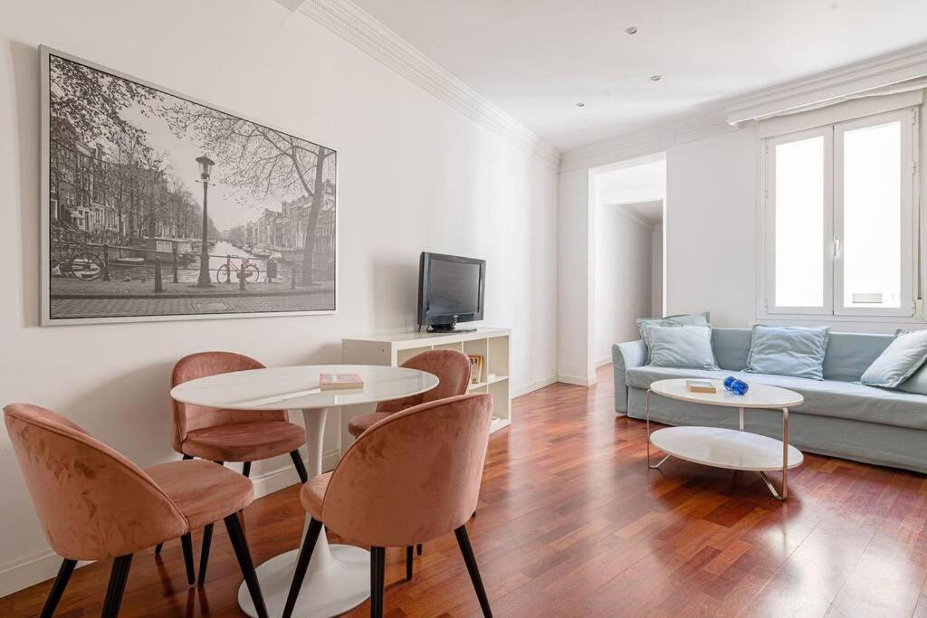 Modern apartment in Chueca INF3Iz4 view 5