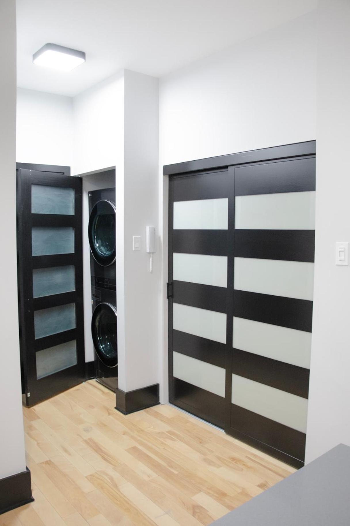 Eat, Explore & Enjoy Downtown Montreal at this Sleek City Escape located in Plateau Mont-Royal - Apt 4