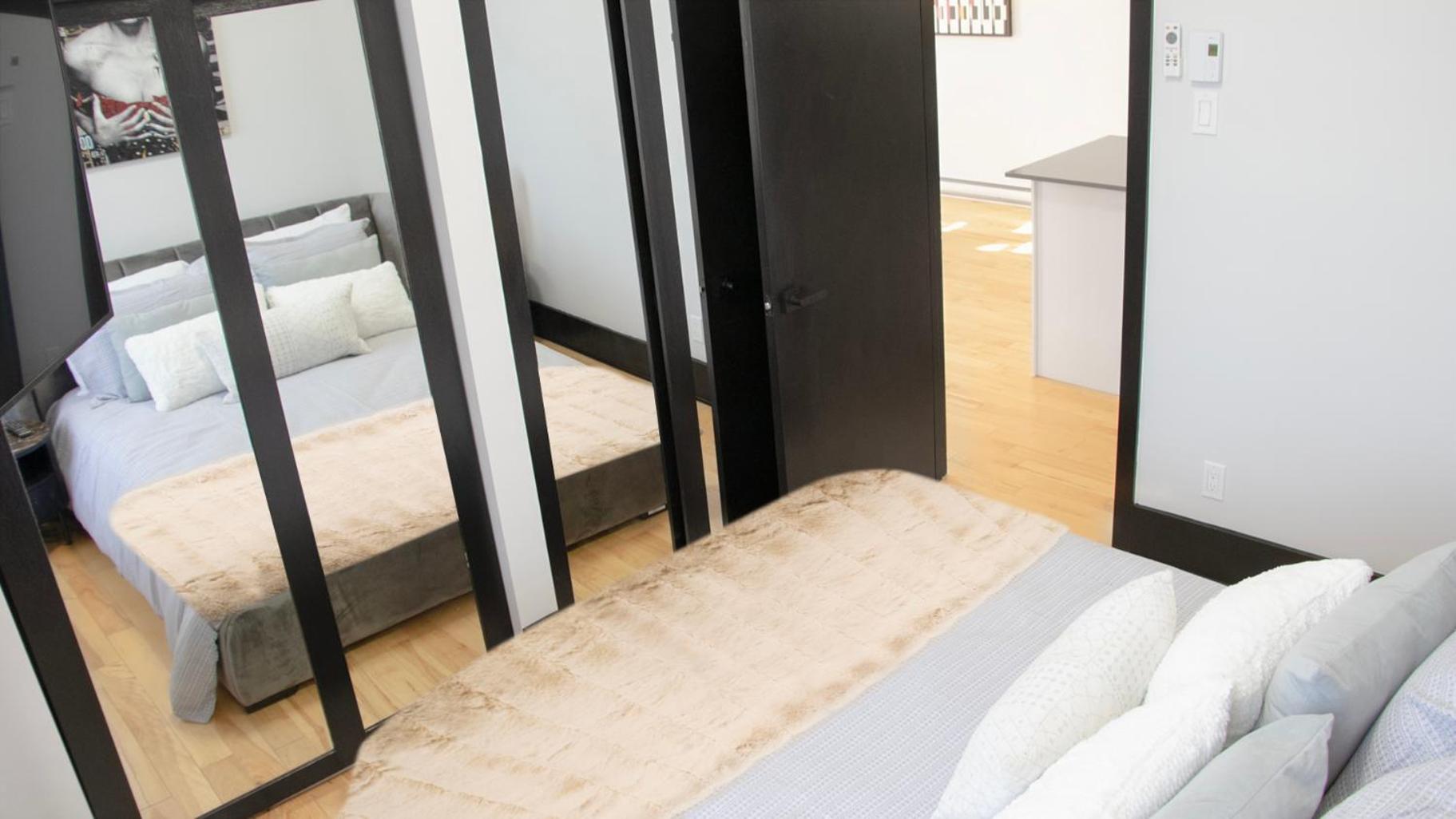 Eat, Explore & Enjoy Downtown Montreal at this Sleek City Escape located in Plateau Mont-Royal - Apt 4