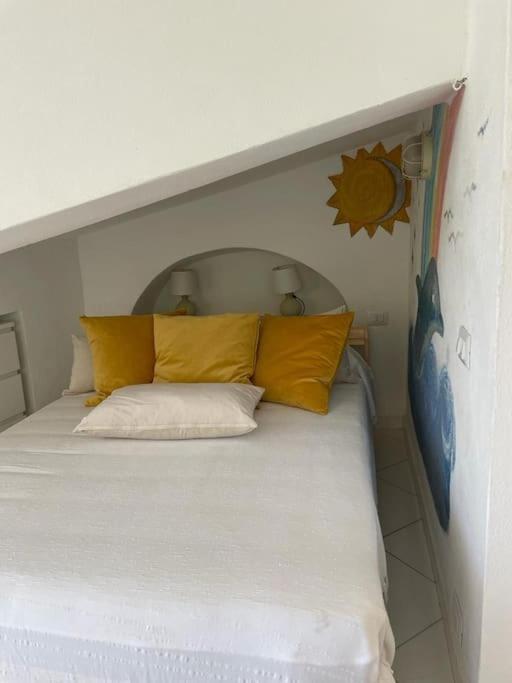 Marbnb Appartamenti Ponza Centro porto Casa Luisa photo 2