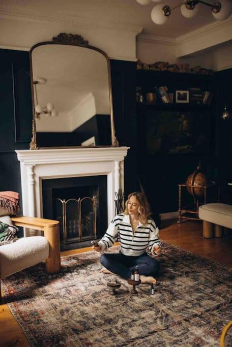 Gorgeous Grade II Listed Georgian House - Leafy Square Views - Central London