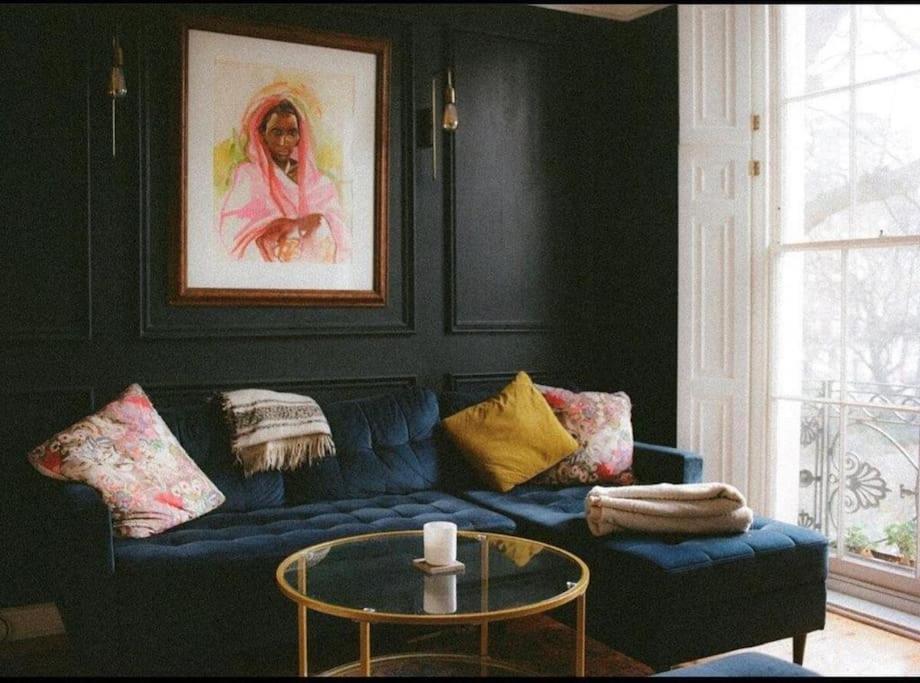 Gorgeous Grade II Listed Georgian House - Leafy Square Views - Central London