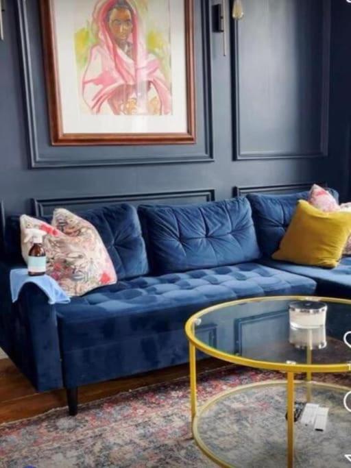 Gorgeous Grade II Listed Georgian House - Leafy Square Views - Central London