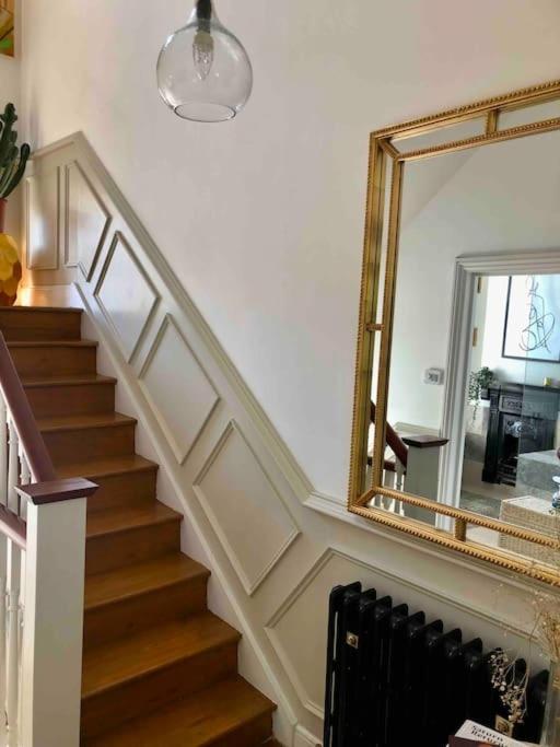 Gorgeous Grade II Listed Georgian House - Leafy Square Views - Central London