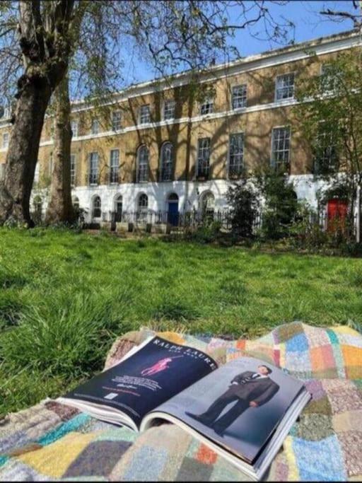 Gorgeous Grade II Listed Georgian House - Leafy Square Views - Central London