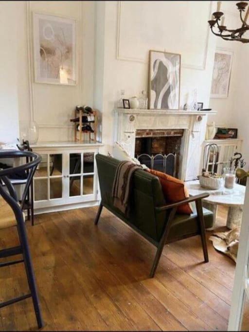Gorgeous Grade II Listed Georgian House - Leafy Square Views - Central London