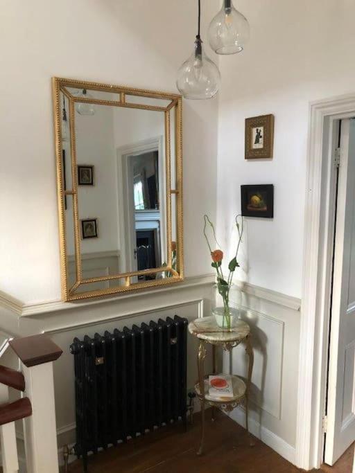 Gorgeous Grade II Listed Georgian House - Leafy Square Views - Central London