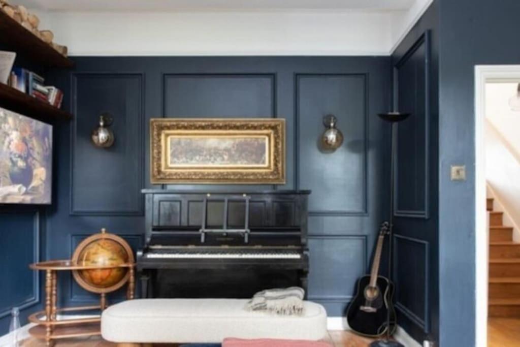 Gorgeous Grade II Listed Georgian House - Leafy Square Views - Central London