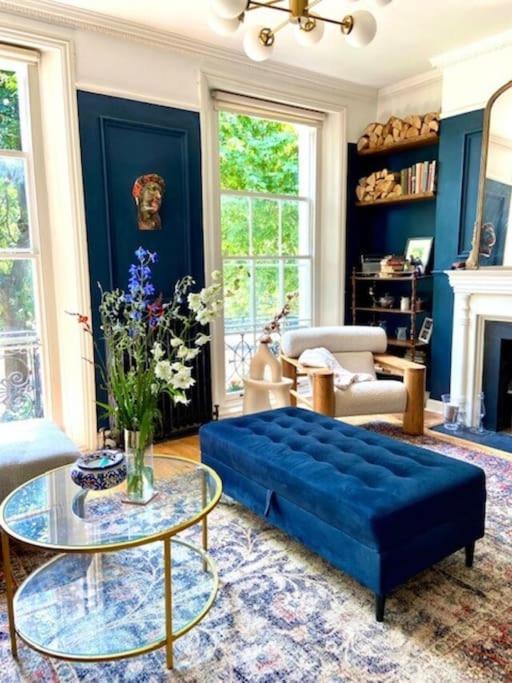 Gorgeous Grade II Listed Georgian House - Leafy Square Views - Central London