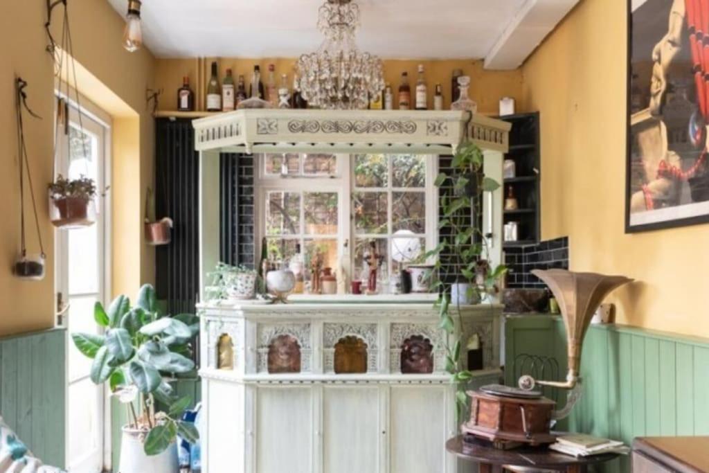 Gorgeous Grade II Listed Georgian House - Leafy Square Views - Central London