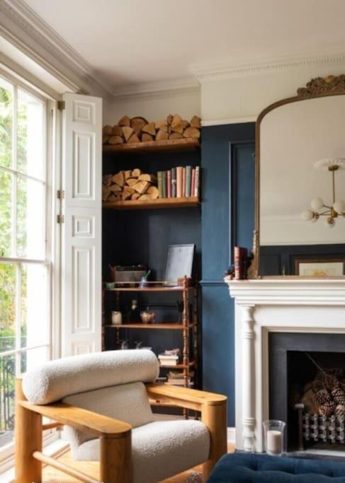 Gorgeous Grade II Listed Georgian House - Leafy Square Views - Central London