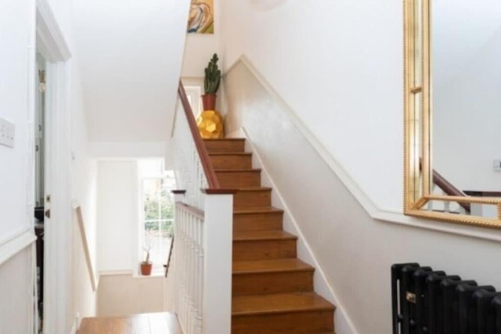Gorgeous Grade II Listed Georgian House - Leafy Square Views - Central London