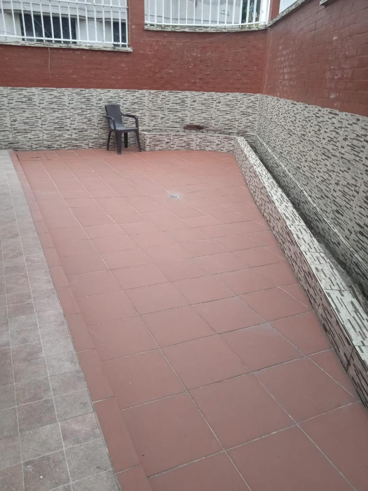 Departamento grande 4 dormitorios, 3 baños con garage gratuito