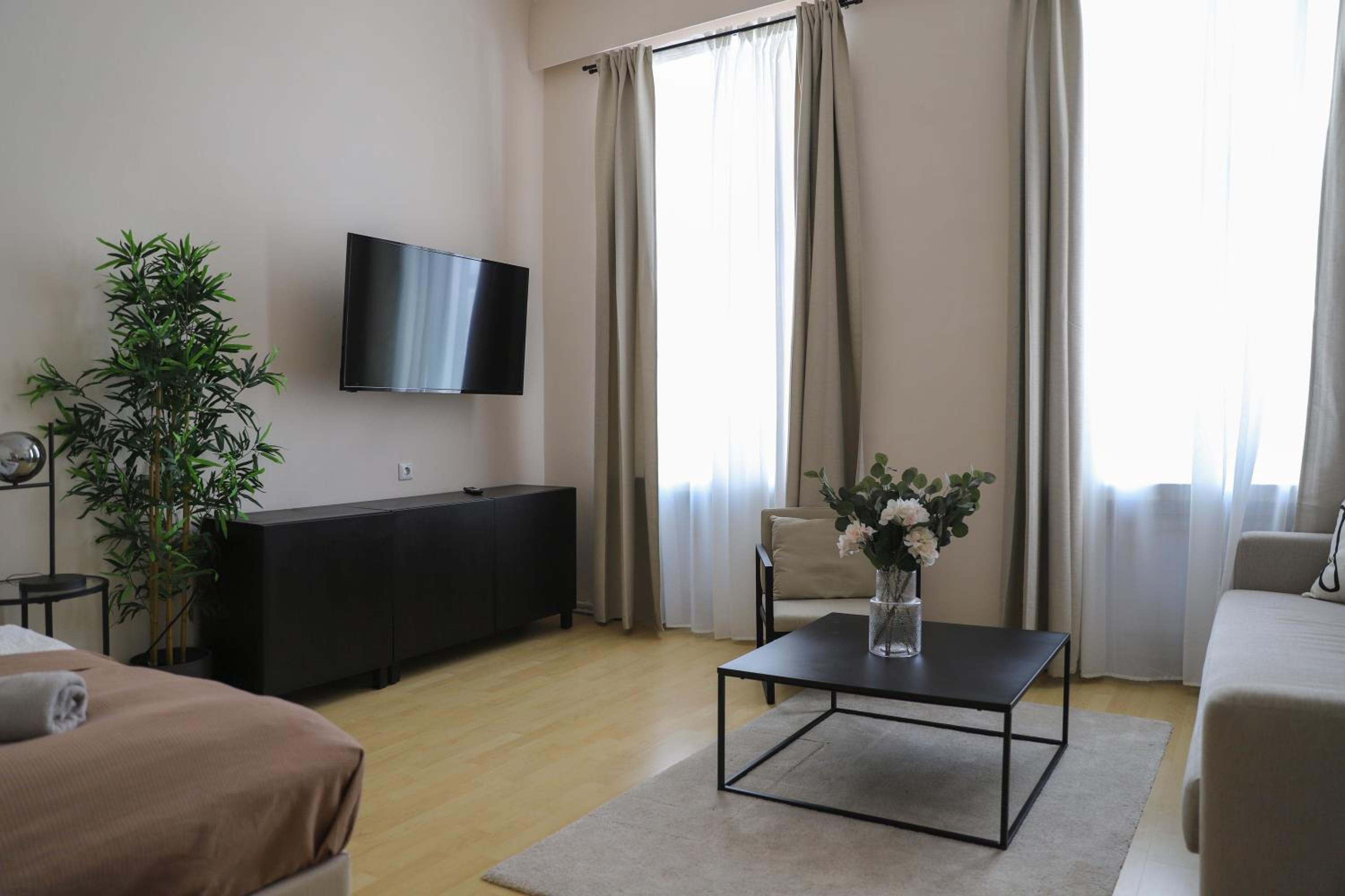 Spacious Apartment, 3 min to U6 Alserstraße