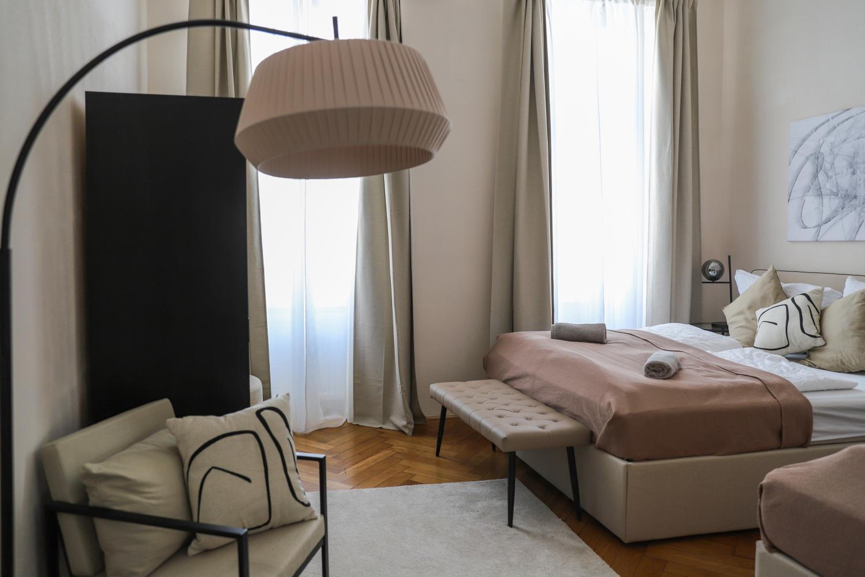 Spacious Apartment, 3 min to U6 Alserstraße