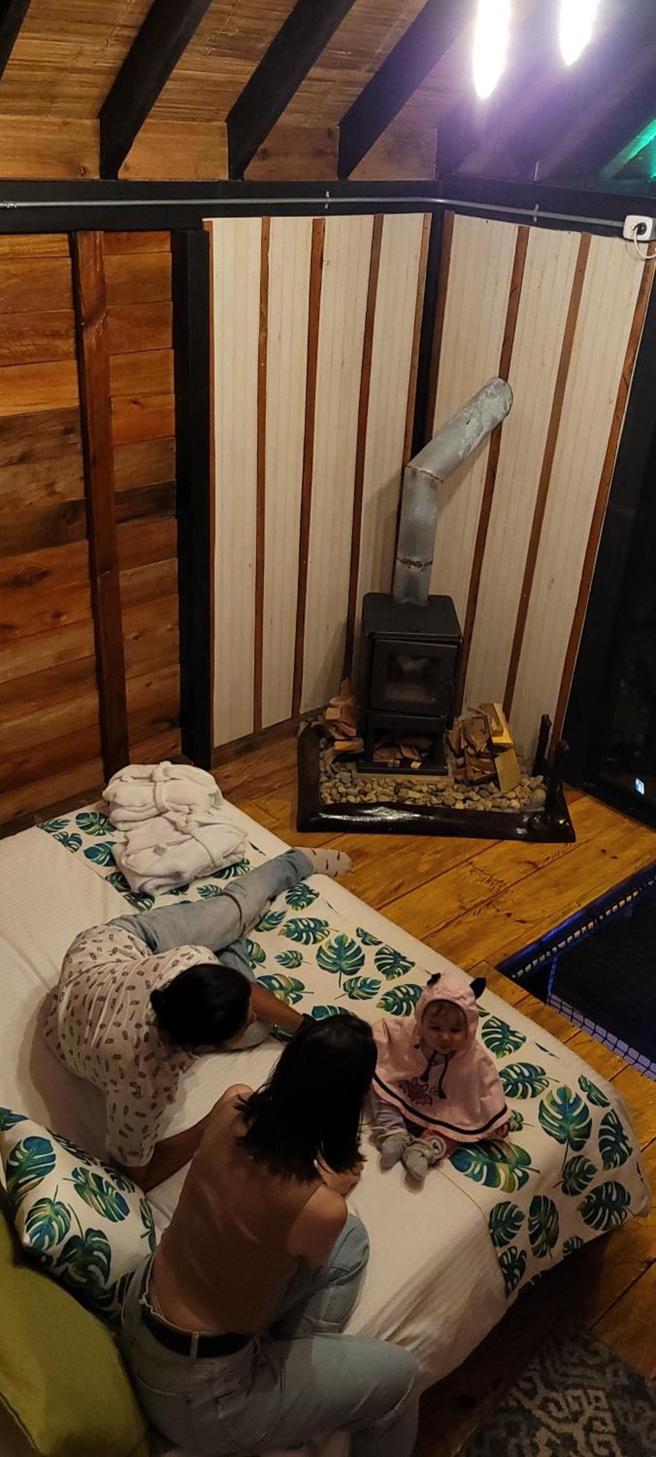 Photo 33