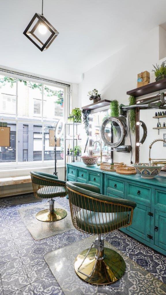 Gorgeous Grade II Listed Georgian House - Leafy Square Views - Central London