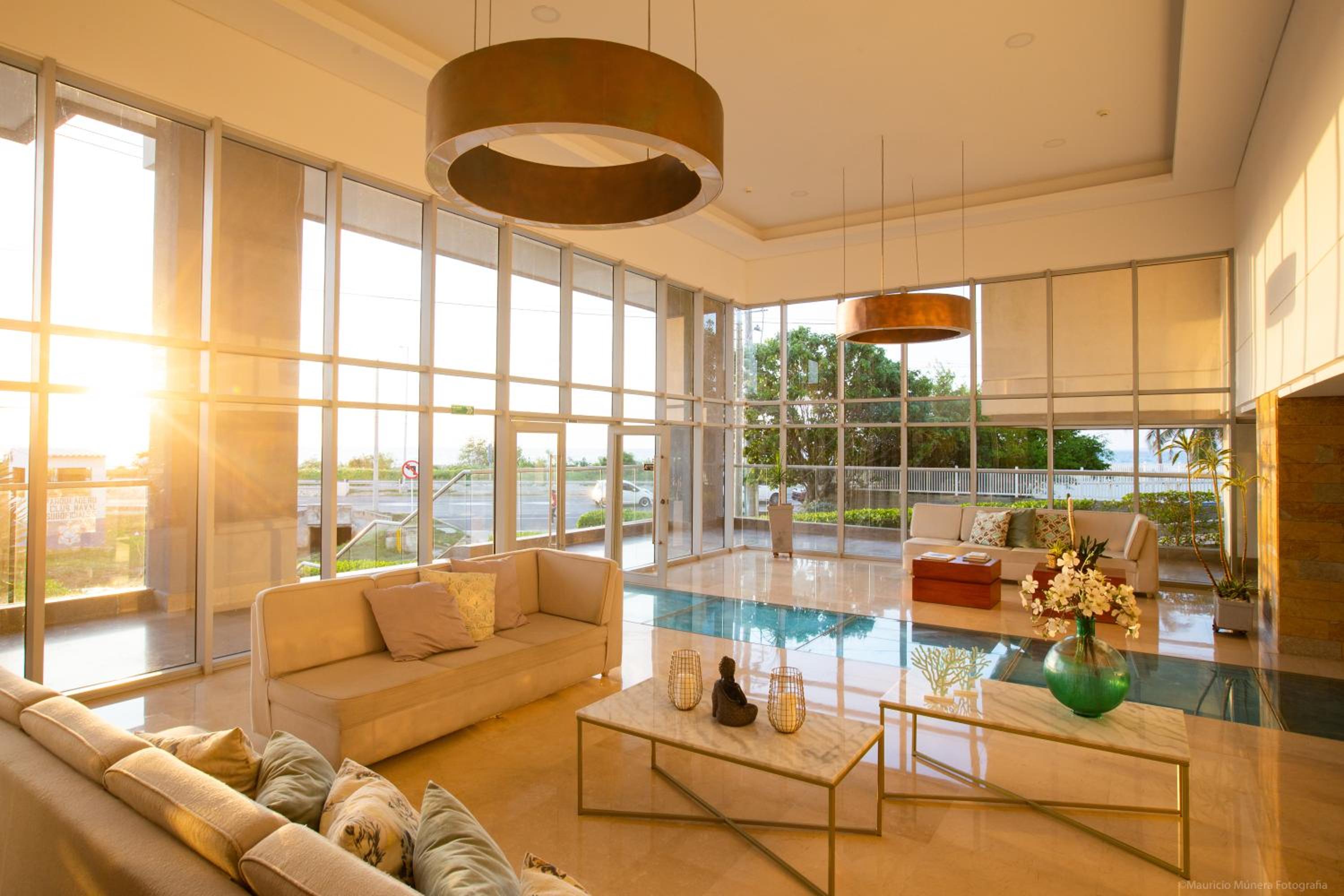 Hotel Confortable Apartamento Ocean Drive 711 - Image 1